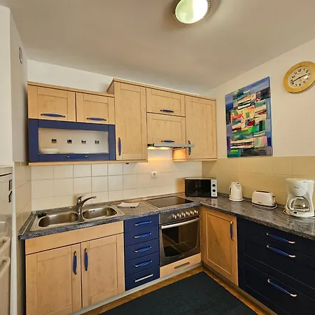Appartement Irena Tour As *