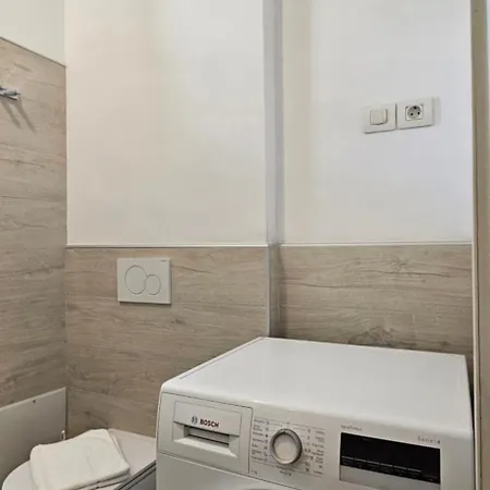 Irena Tour As * Laibach