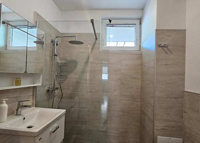 Irena Tour As דירה