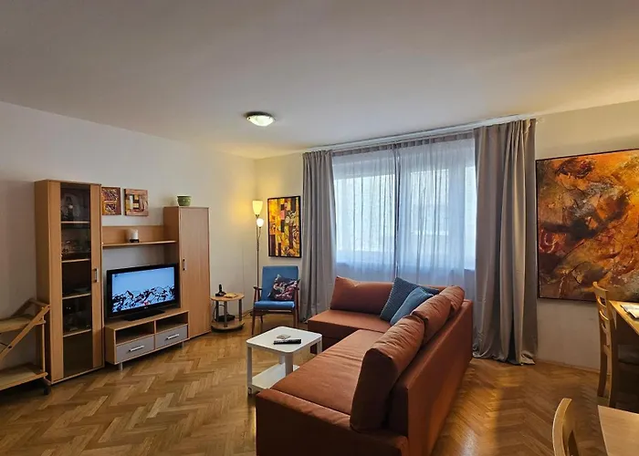 Irena Tour As Apartma